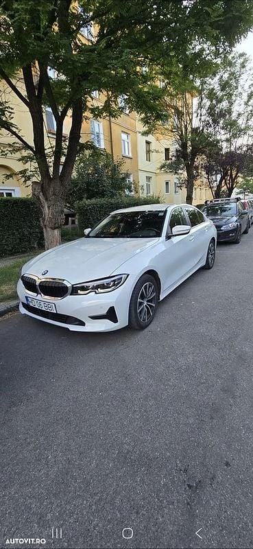 Second-hand BMW 320 Luxury Line 190 CP (139 kW) 2020 Culoarealb Berlinǎ
