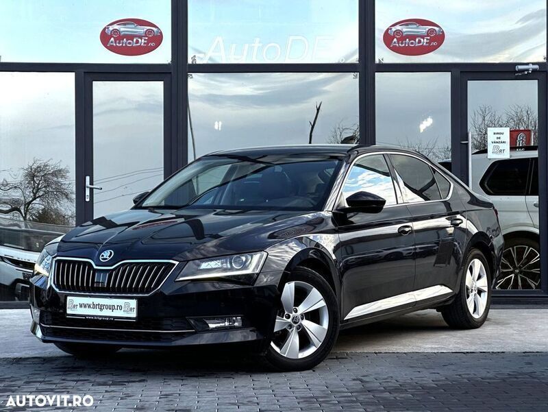 Negru Utilizat 2018 Skoda Superb Berlinǎ | 13.990 EUR (Preț bun) - Imagine 1/4
