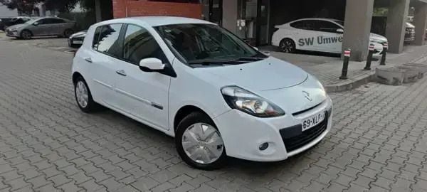 Utilizat 2012 Renault Clio IV Hatchback | 3.300 EUR (Preț bun) - Imagine 1/4