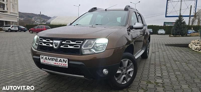 Culoaremaro Utilizat 2015 Dacia Duster Prestige SUV | 7.790 EUR (Preț bun) - Imagine 1/4