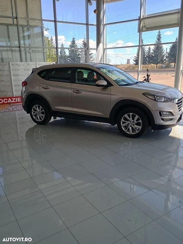 Culoaregalbeuriu Utilizat 2019 Hyundai Tucson SUV | 17.500 EUR (Preț bun) - Imagine 1/4