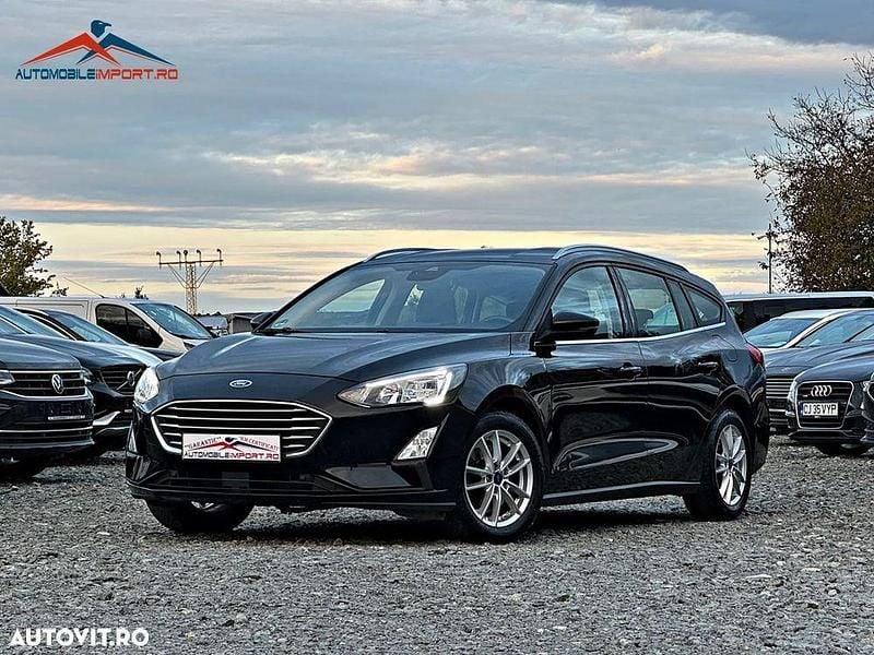 Culoarenegru Utilizat 2020 Ford Focus Cool & Connect Break | 9.199 EUR (Preț bun) - Imagine 1/4
