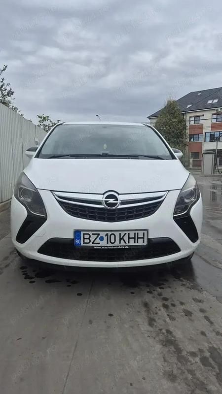 Alb Utilizat 2016 Opel Zafira Tourer Monovolum | 6.200 EUR - Imagine 1/4