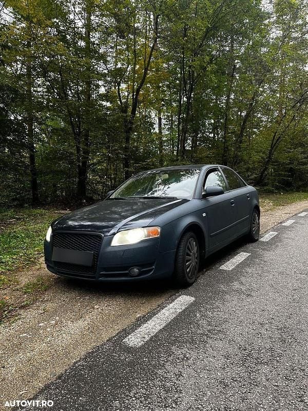 Culoarealbastru Utilizat 2007 Audi A4 Berlinǎ | 2.600 EUR (Preț bun) - Imagine 1/4