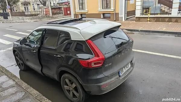 Second-hand Volvo XC40 190 CP (139 kW) 2018 Negru SUV