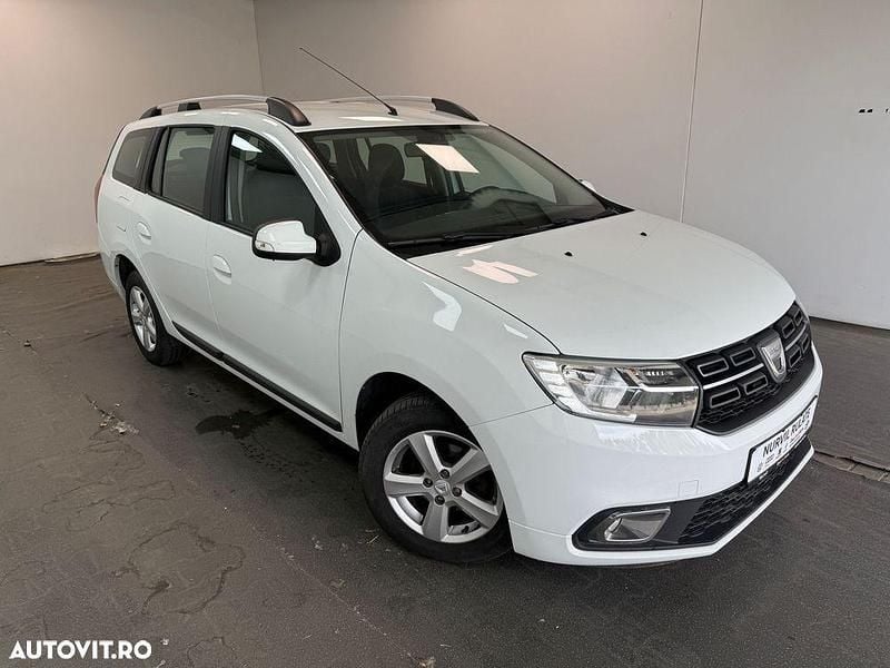 Alb Utilizat 2021 Dacia Logan MCV Lauréate Break | 9.499 EUR (Puțin scump) - Imagine 1/4