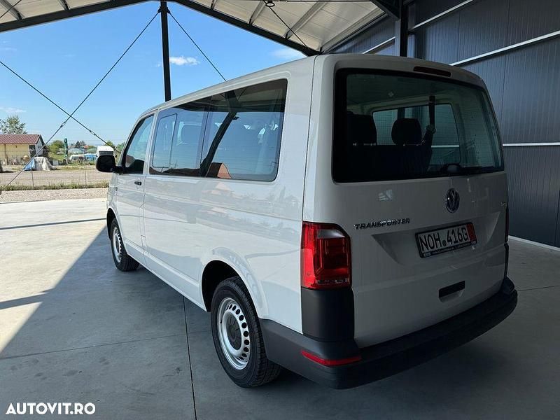 Second-hand VW Transporter Comfortline 102 CP (75 kW) 2016 Culoarealb Van