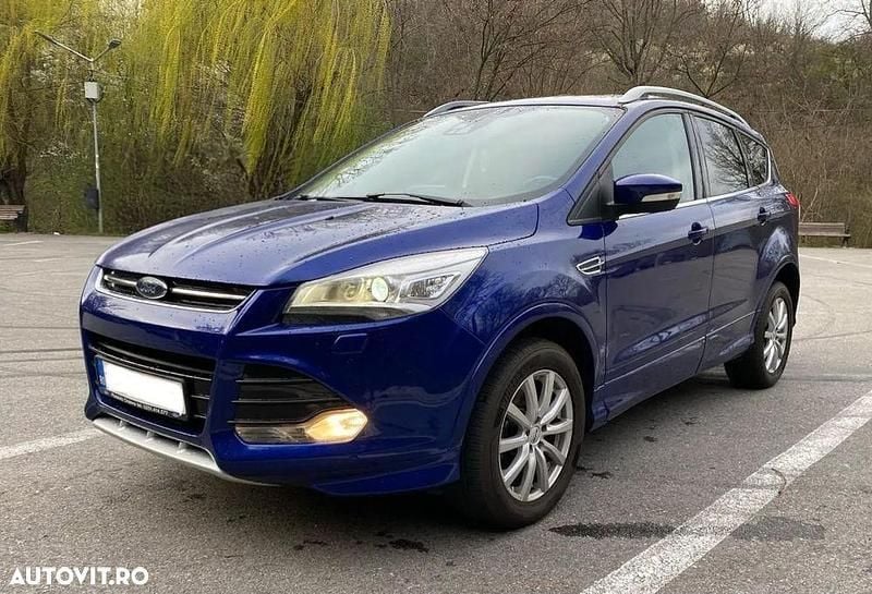 Second-hand Ford Kuga Individual 150 CP (110 kW) 2015 Culoarealbastru SUV