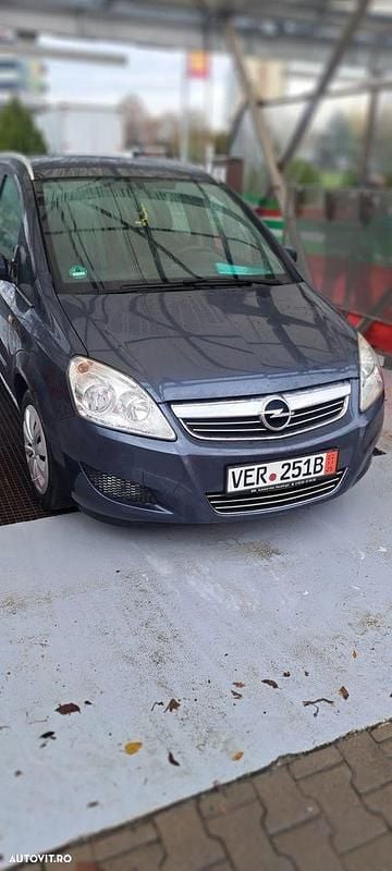 Culoaregri Second-hand 2009 Opel Zafira Monovolum | 2.700 EUR (Preț OK) - Imagine 1/4