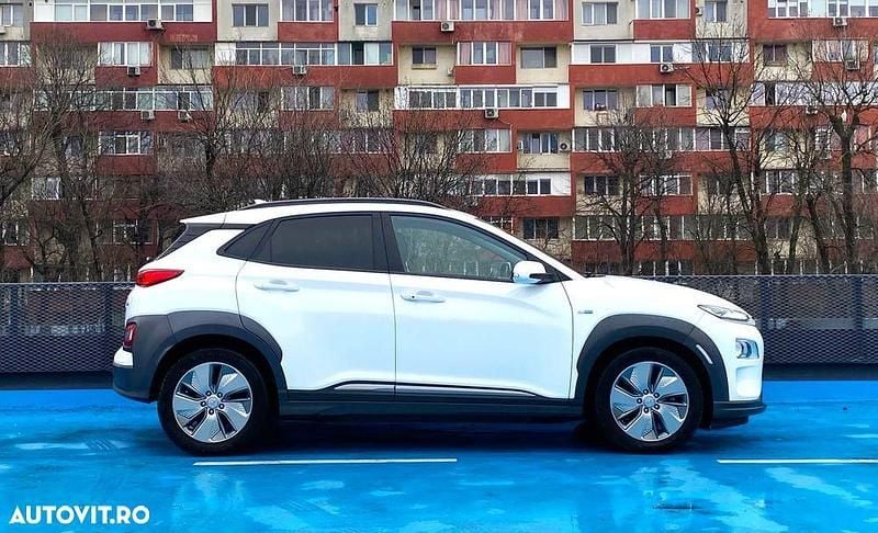 Second-hand Hyundai Kona 150 kW (204 CP) 2020 Culoarealb SUV