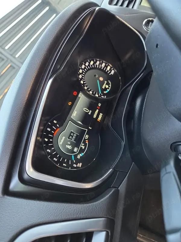 Second-hand Ford Mondeo 150 CP (110 kW) 2018 Alb Berlinǎ