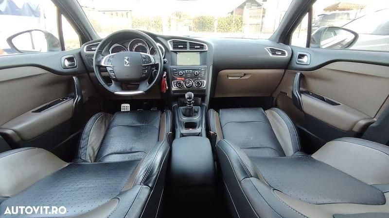 Second-hand Citroën DS4 Sport Chic 200 CP (147 kW) 2011 Culoaremaro Hatchback