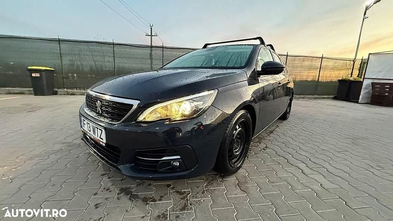 Culoarealbastru Utilizat 2017 Peugeot 308 Break | 6.800 EUR (Preț bun) - Imagine 1/4
