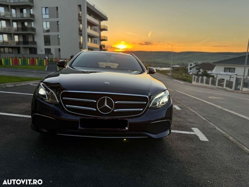 Albastru Utilizat 2019 Mercedes E200 Break | 20.300 EUR - Imagine 1/4