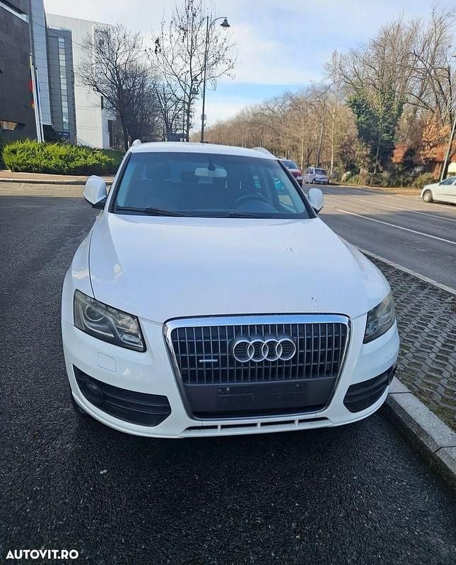 Culoarealb Second-hand 2011 Audi Q5 SUV | 9.000 EUR (Preț bun) - Imagine 1/4