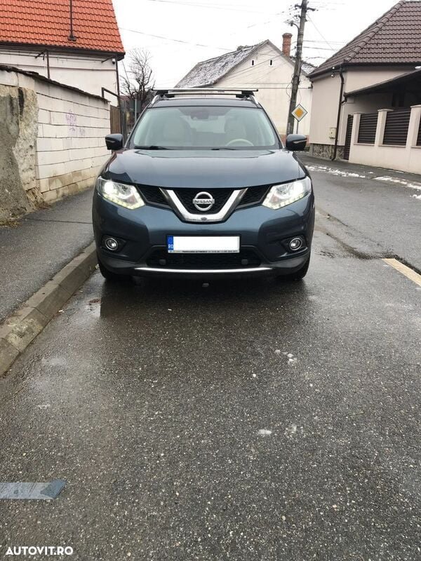 Albastru Utilizat 2015 Nissan X-Trail Tekna SUV | 11.000 EUR (Preț OK) - Imagine 1/4