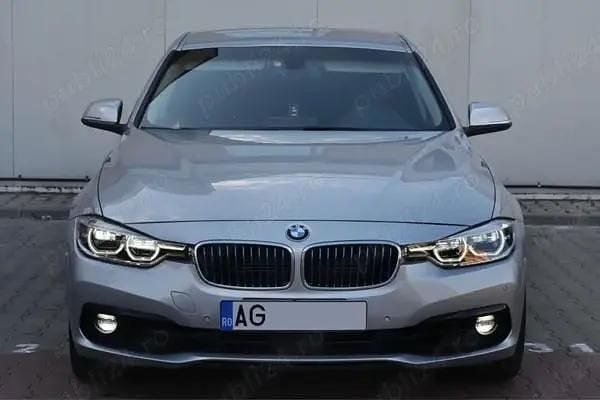 Second-hand BMW 330e 265 CP (194 kW) 2018 Argintiu Berlinǎ