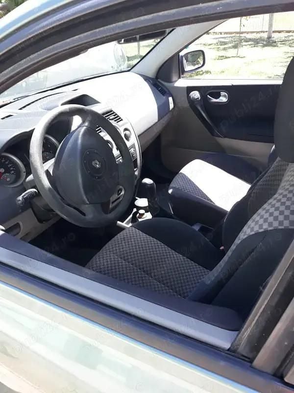 Verde Utilizat 2005 Renault Mégane II Berlinǎ | 1.600 EUR (Preț OK) - Imagine 1/4