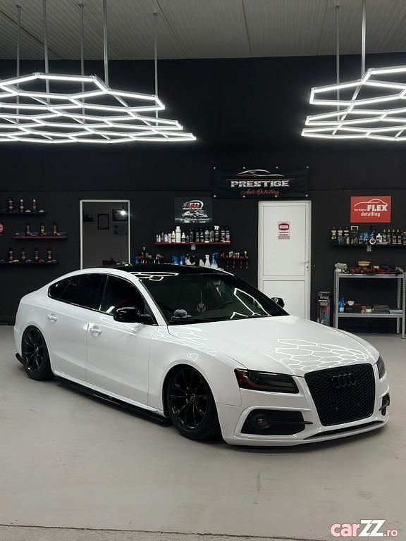 Alb Utilizat 2010 Audi A5 S-Line Coupe | 13.500 EUR - Imagine 1/4