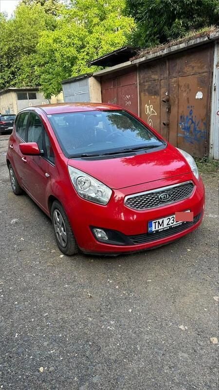 Rosu Utilizat 2011 Kia Venga Hatchback | 3.900 EUR - Imagine 1/4