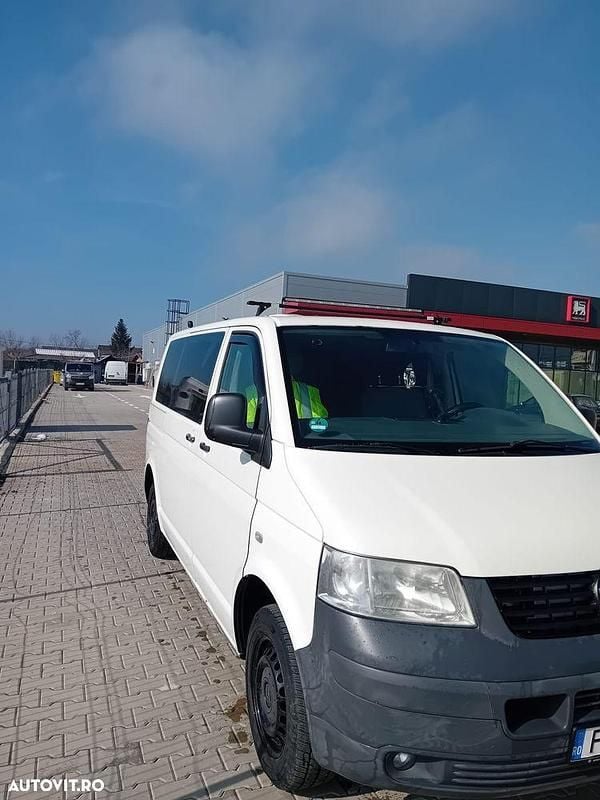 Second-hand VW Transporter 102 CP (75 kW) 2008 Culoarealb Van