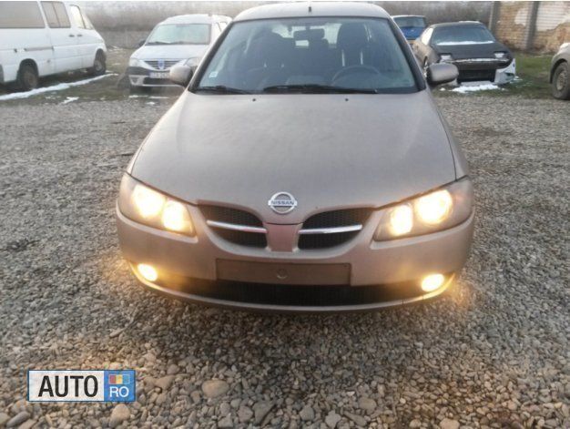 Auriu Utilizat 2006 Nissan Almera Hatchback | 1.350 EUR - Imagine 1/4