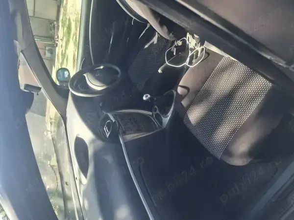 Utilizat 2005 Citroën C5 Berlinǎ | 1.200 EUR - Imagine 1/4