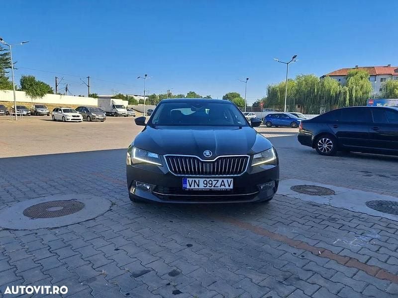 Culoaremaro Utilizat 2016 Skoda Superb LAURIN & KLEMENT Berlinǎ | 17.250 EUR (Preț OK) - Imagine 1/4