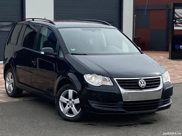 Utilizat 2008 VW Touran Monovolum | 4.699 EUR (Puțin scump) - Imagine 1/4