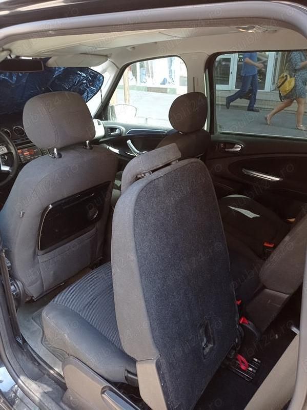 Second-hand Ford Galaxy 140 CP (102 kW) 2011 Negru Monovolum