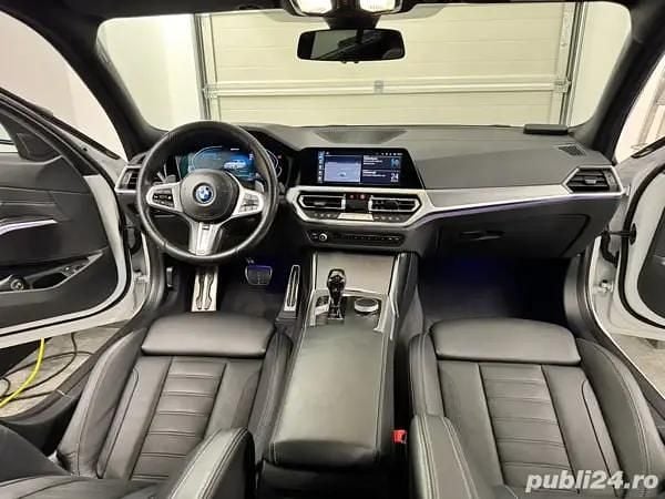 Second-hand BMW 330e M Sport 292 CP (214 kW) 2022 Alb Break