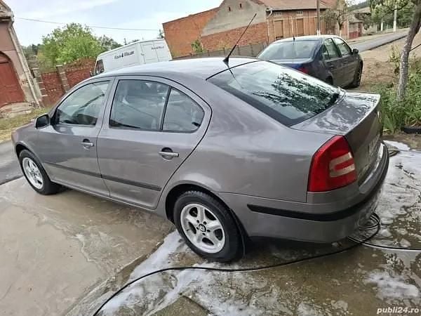 Utilizat 2008 Skoda Octavia Berlinǎ | 3.200 EUR (Preț OK) - Imagine 1/4