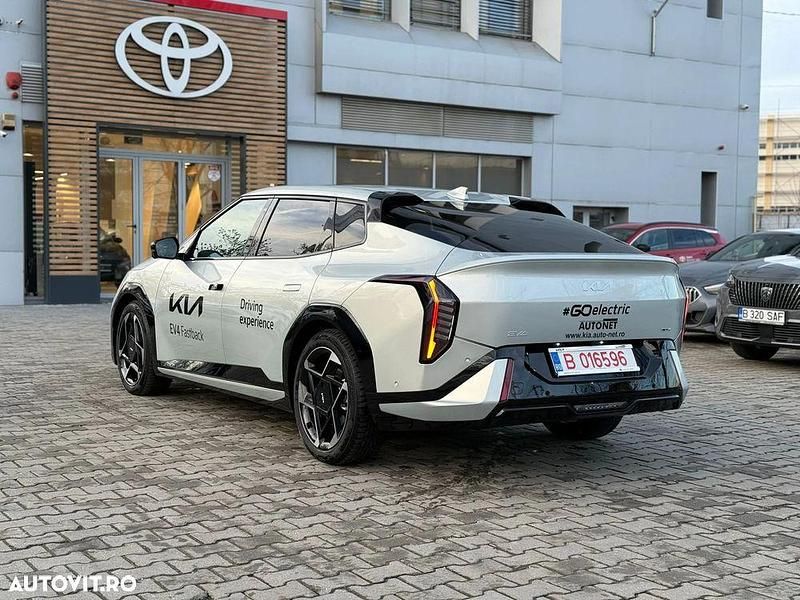 Nouă Kia EV4 GT-Line 150 kW (204 CP) 2025 Culoareargint Hatchback