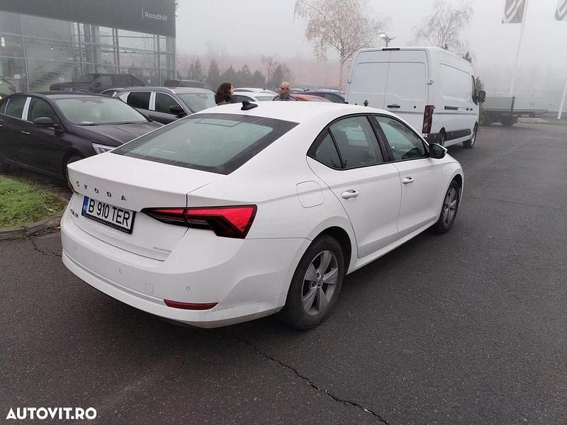 Second-hand Skoda Octavia Ambition 115 CP (84 kW) 2021 Culoarealb Berlinǎ