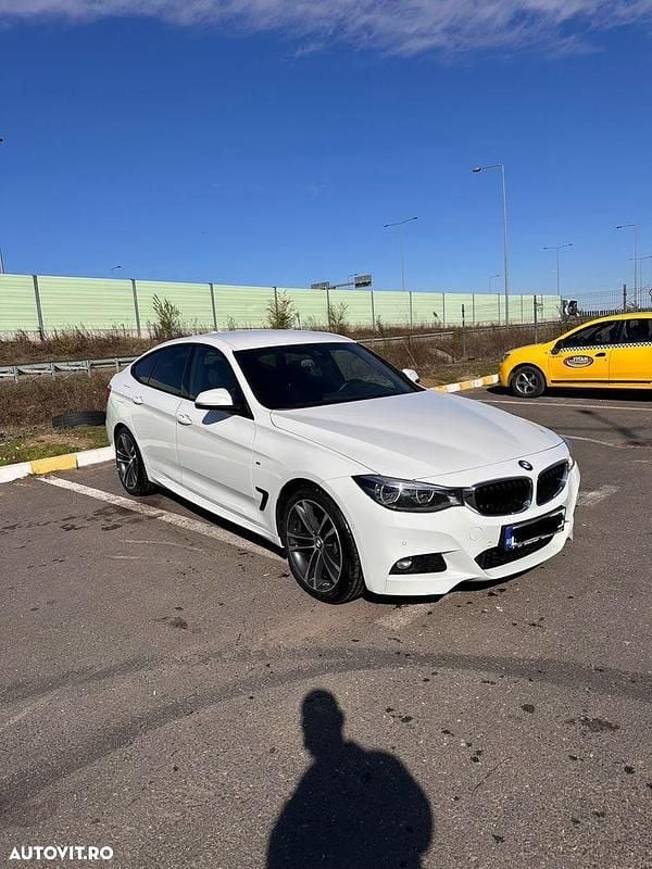 Second-hand BMW 330 M Sport 252 CP (185 kW) 2018 Culoarealb Coupe