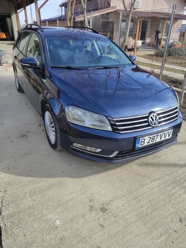 Albastru Utilizat 2011 VW Passat Break | 3.500 EUR (Super Preț) - Imagine 1/4