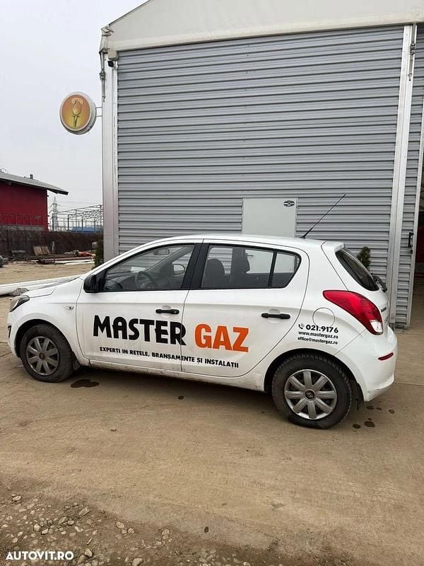 Culoarealb Utilizat 2013 Hyundai i20 Comfort | 2.990 EUR (Preț OK) - Imagine 1/4