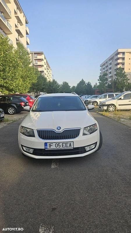 Culoarealb Utilizat 2015 Skoda Octavia Ambition Break | 6.950 EUR (Super Preț) - Imagine 1/4