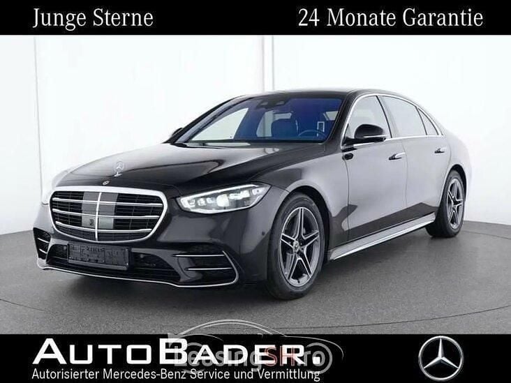 Negru Utilizat 2023 Mercedes 450 AMG Berlinǎ | 103.944 EUR (Preț bun) - Imagine 1/4