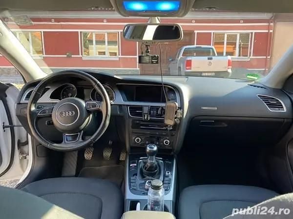 Alb Utilizat 2012 Audi A5 Sportback Berlinǎ | 9.000 EUR (Super Preț) - Imagine 1/4