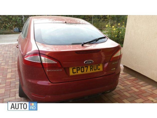 Second-hand Ford Mondeo Zetec 140 CP (102 kW) 2007 Portocaliu Hatchback