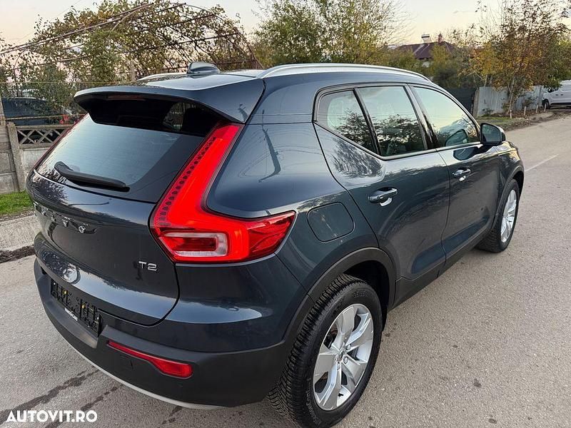 Second-hand Volvo XC40 Momentum 129 CP (94 kW) 2021 Culoarealbastru SUV