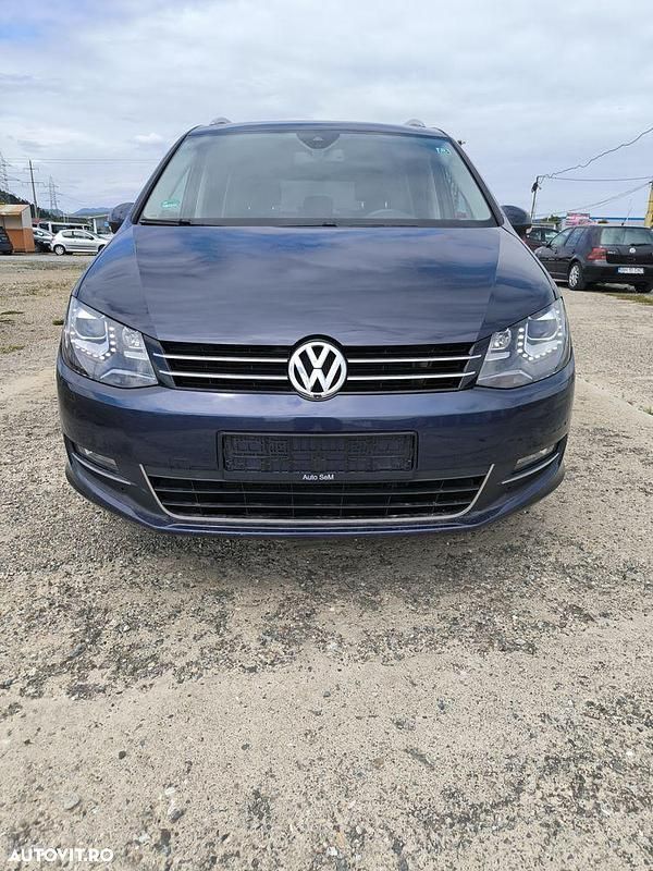 Second-hand VW Sharan Life 140 CP (102 kW) 2014 Albastru Monovolum