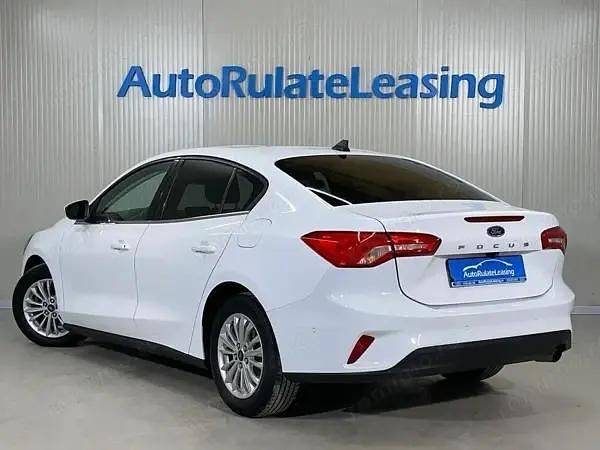 Second-hand Ford Focus Titanium 120 CP (88 kW) 2021 Culoarealb Berlinǎ