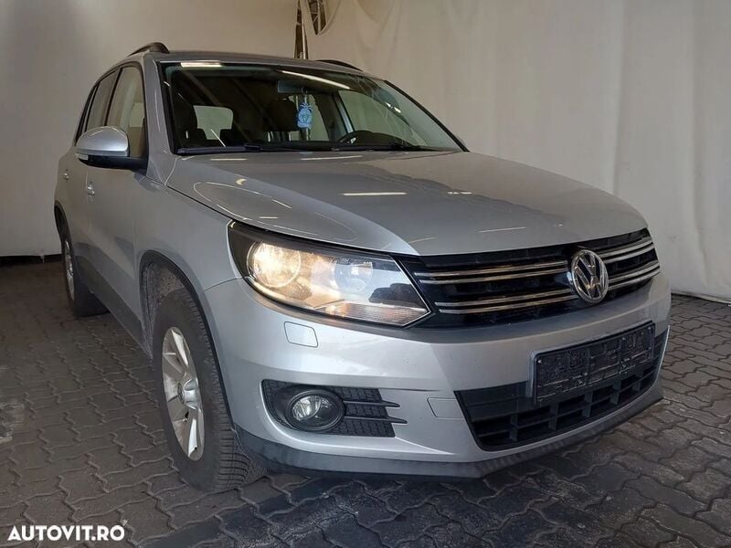 Gri Utilizat 2011 VW Tiguan Trendline SUV | 6.200 EUR (Super Preț) - Imagine 1/4