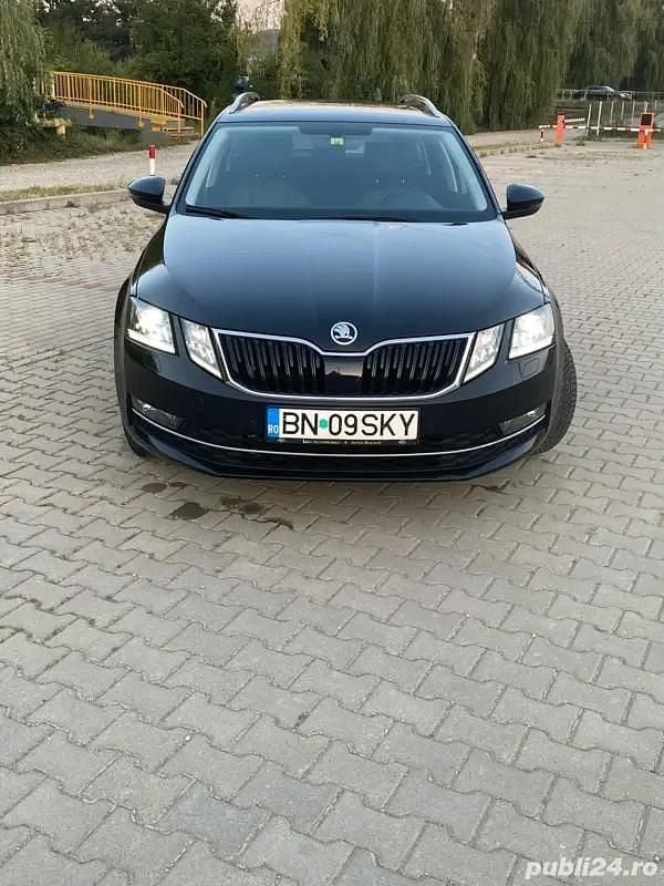 Negru Utilizat 2020 Skoda Octavia Break | 12.699 EUR (Preț OK) - Imagine 1/4