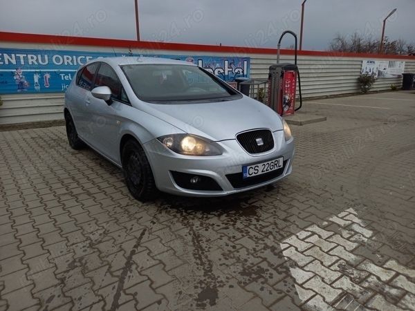 Utilizat 2011 Seat Leon Hatchback | 2.900 EUR (Super Preț) - Imagine 1/4