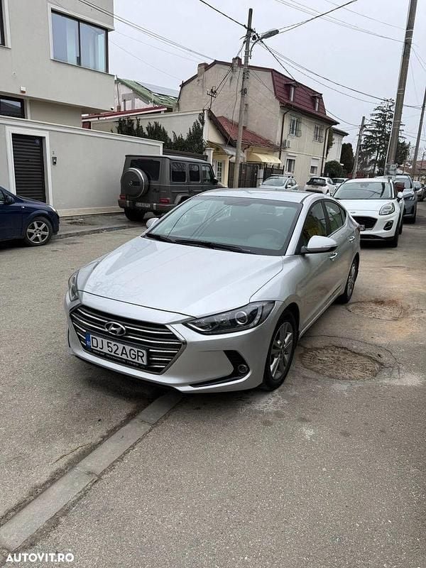 Second-hand Hyundai Elantra 128 CP (94 kW) 2018 Culoaregri Berlinǎ