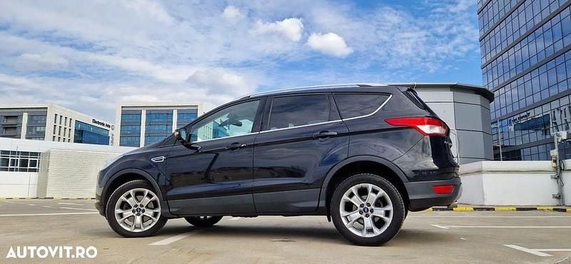 Second-hand Ford Kuga Titanium 163 CP (119 kW) 2013 Culoarenegru SUV
