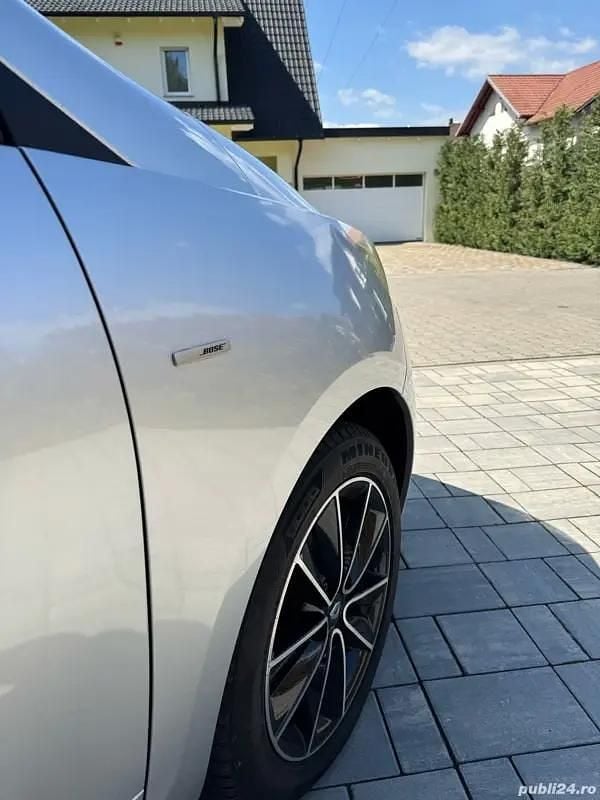 Argintiu Second-hand 2012 Renault Scénic III Monovolum | 4.950 EUR (Preț OK) - Imagine 1/4